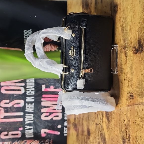 Coach Micro Crossbody - Picture 10 of 11